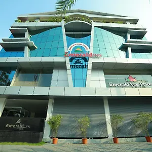 https://nakshatra-emerald-inn.kerala-hotels.net